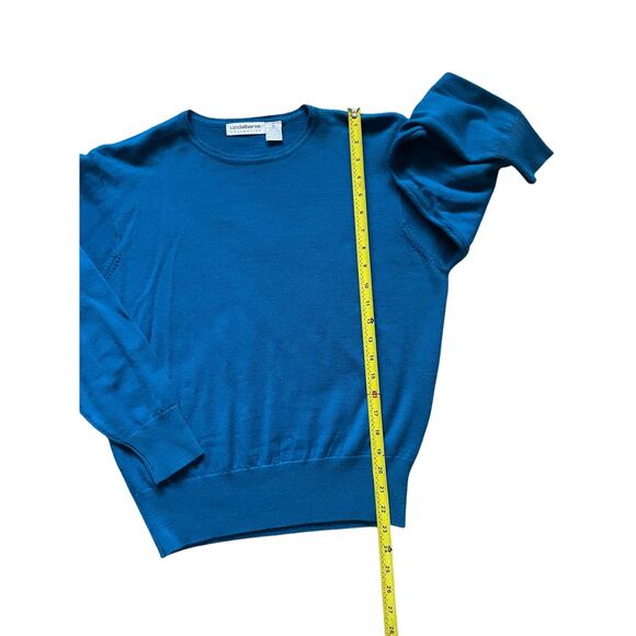 Liz Claiborne Womens/Teen Merino Wool Lightweight Sweater Size Medium - Picture 5 of 7